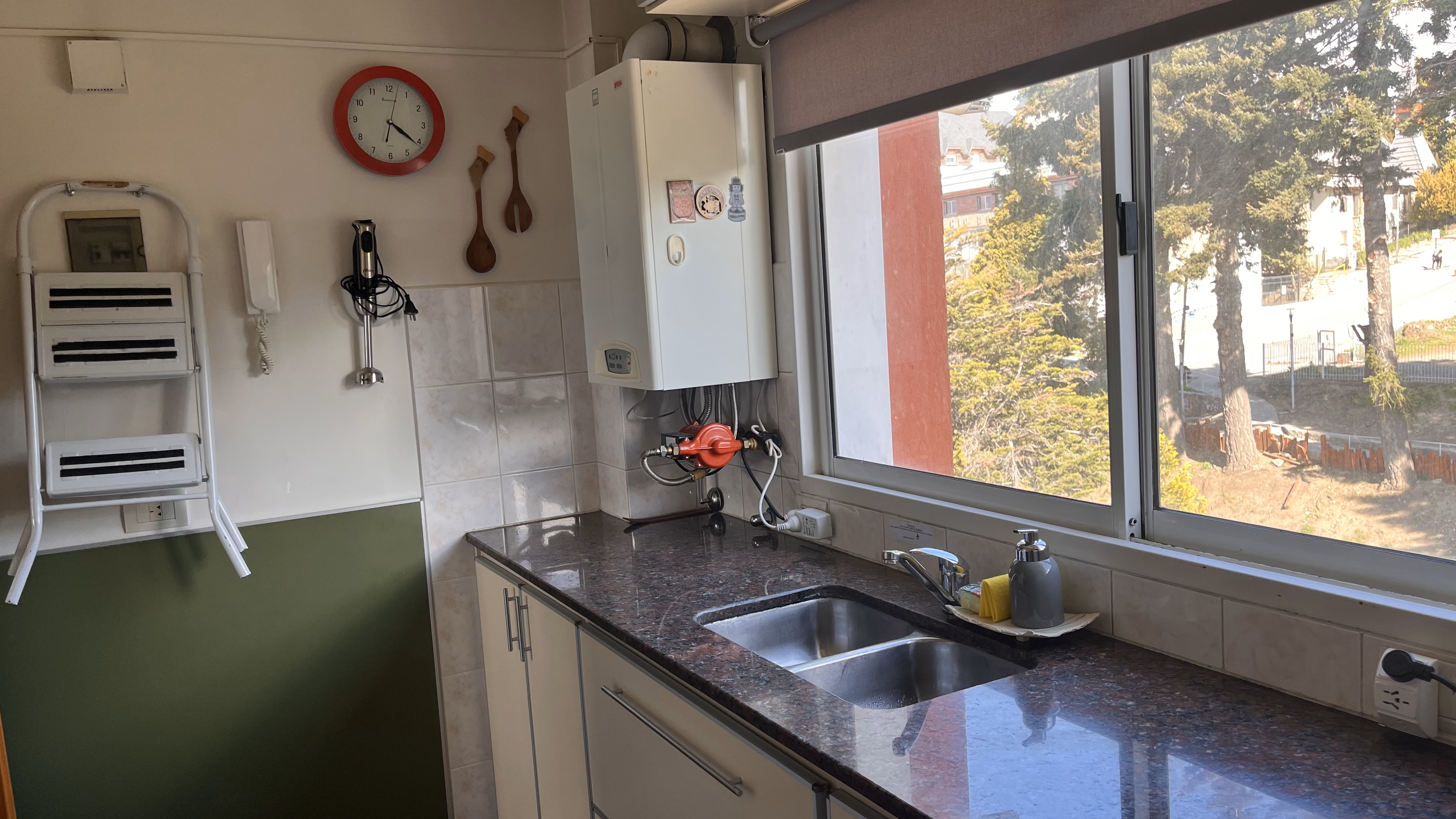 Departamento con vista al lago y cochera. RESERVADO