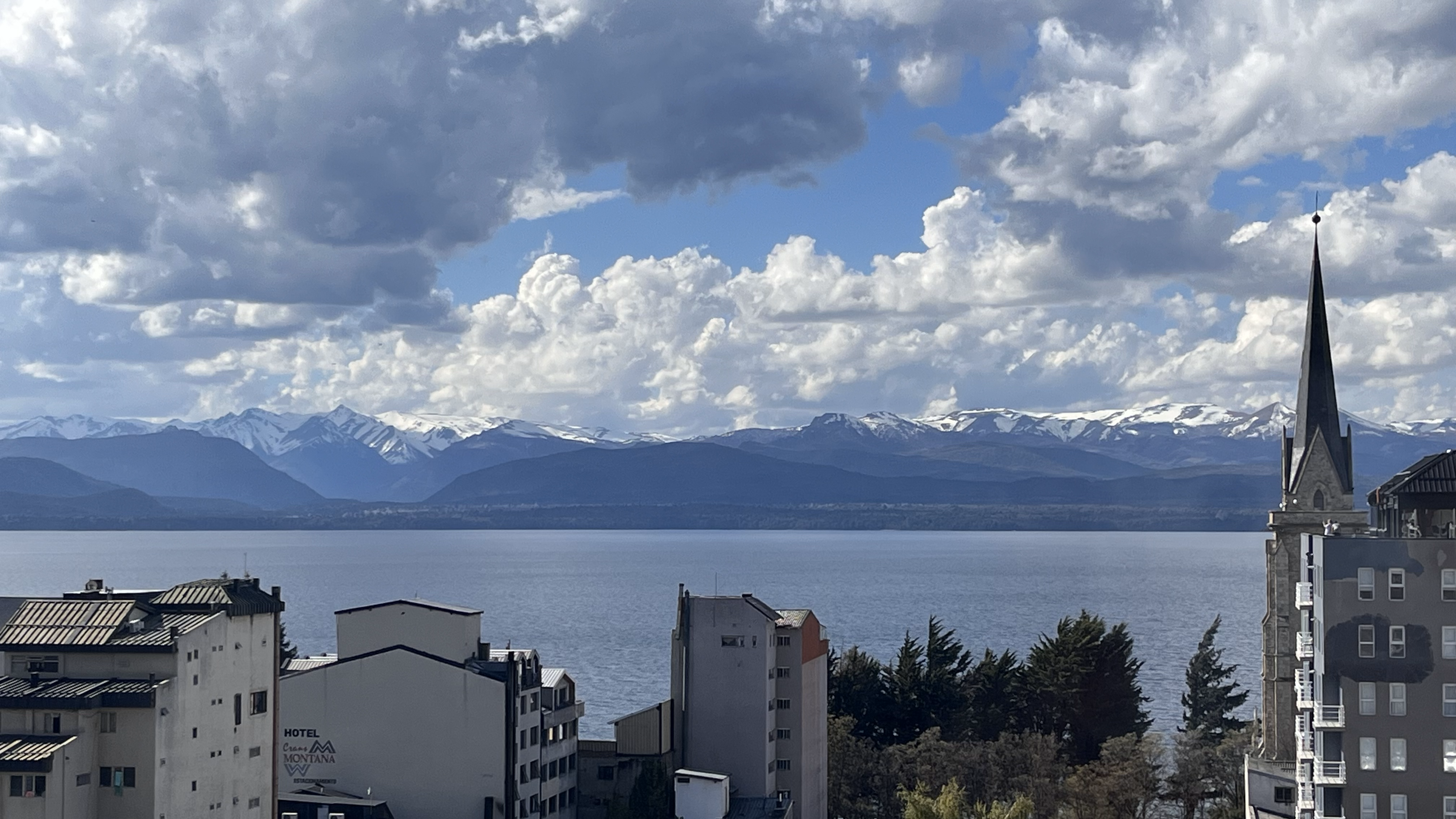 Departamento con vista al lago y cochera. RESERVADO