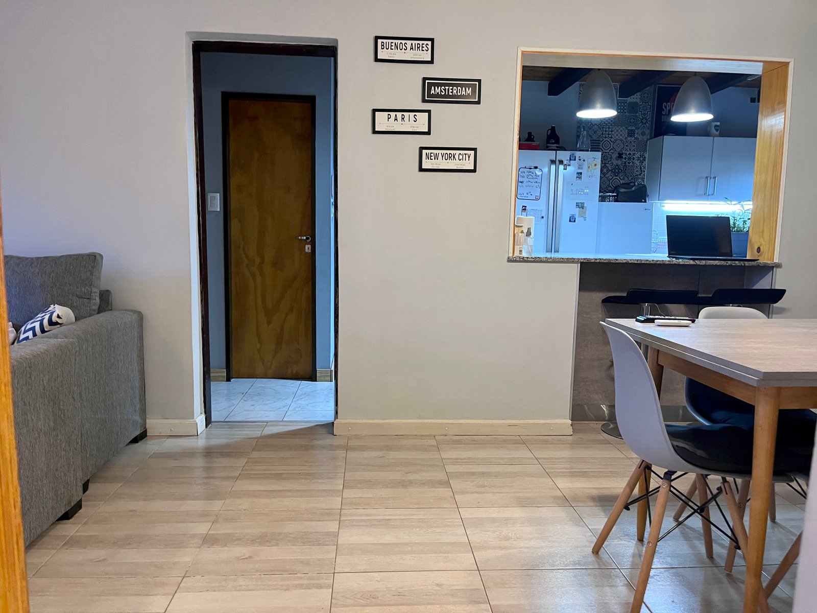 CASA con Patio En B° 400 VIVIENDA - Apta Crédito Hipotecario