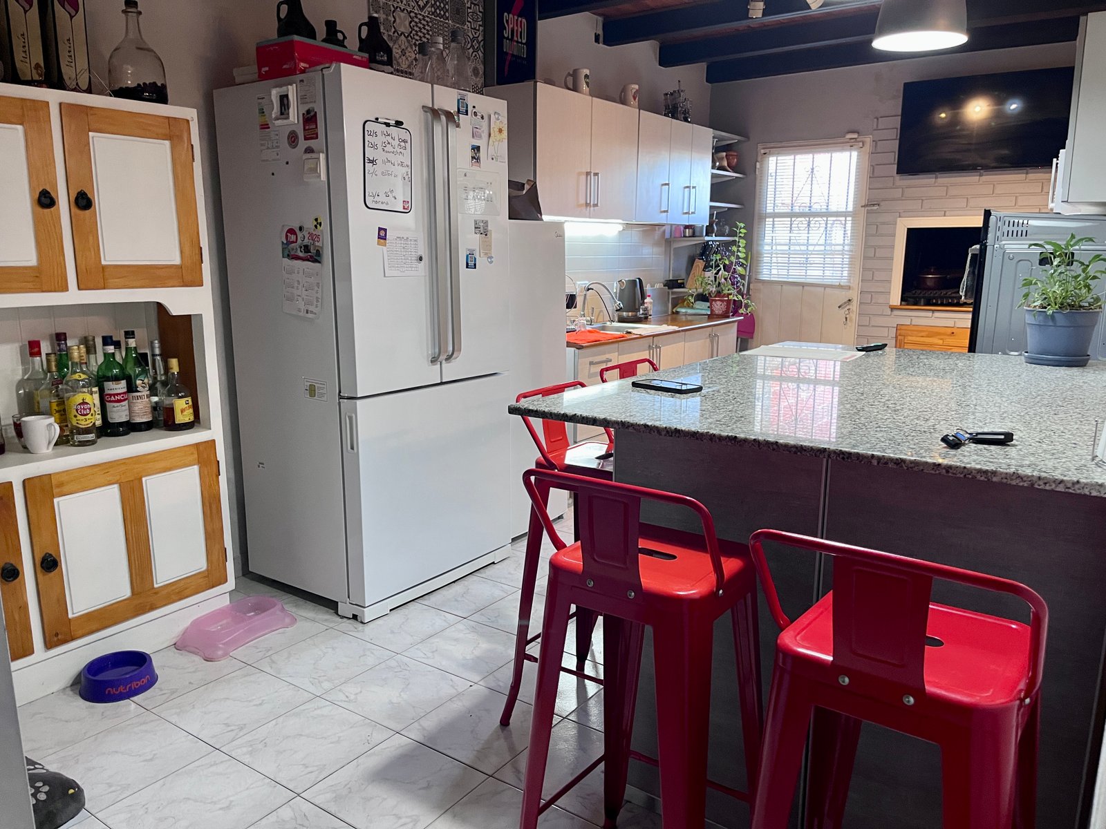 CASA con Patio En B° 400 VIVIENDA - Apta Crédito Hipotecario