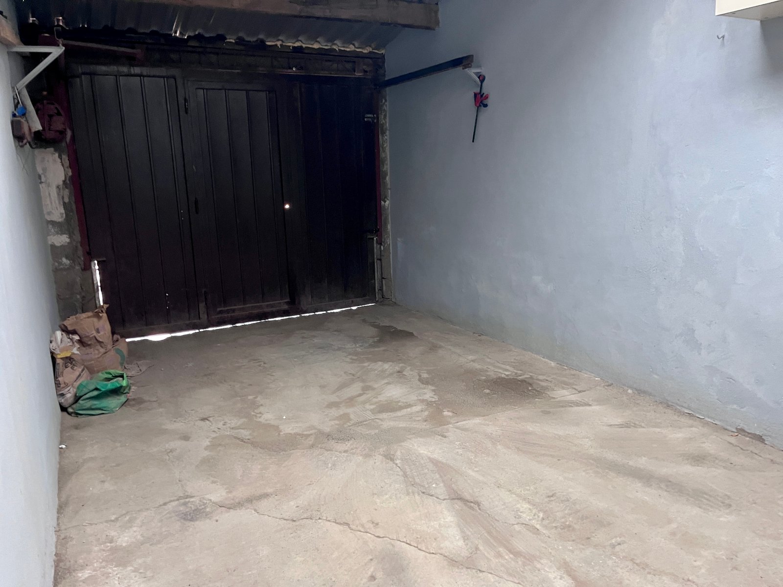 CASA con Patio En B° 400 VIVIENDA - Apta Crédito Hipotecario