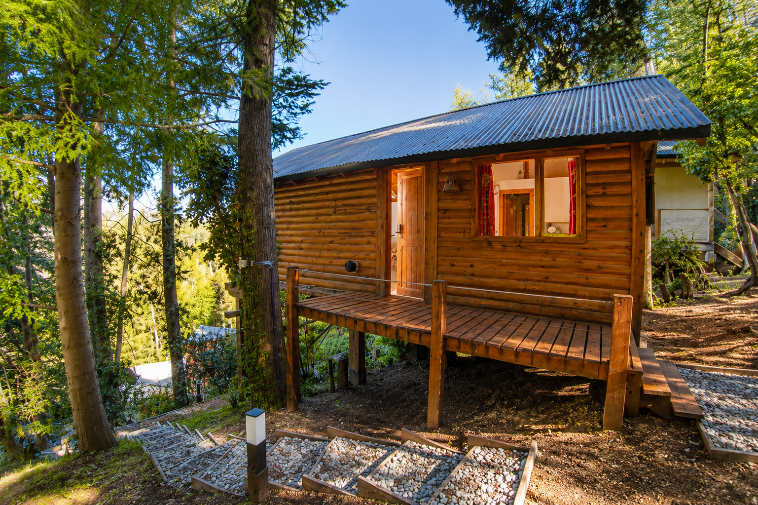 Cabaña Forest - Villa Arelauquen, zona residencial Los Cohiues.