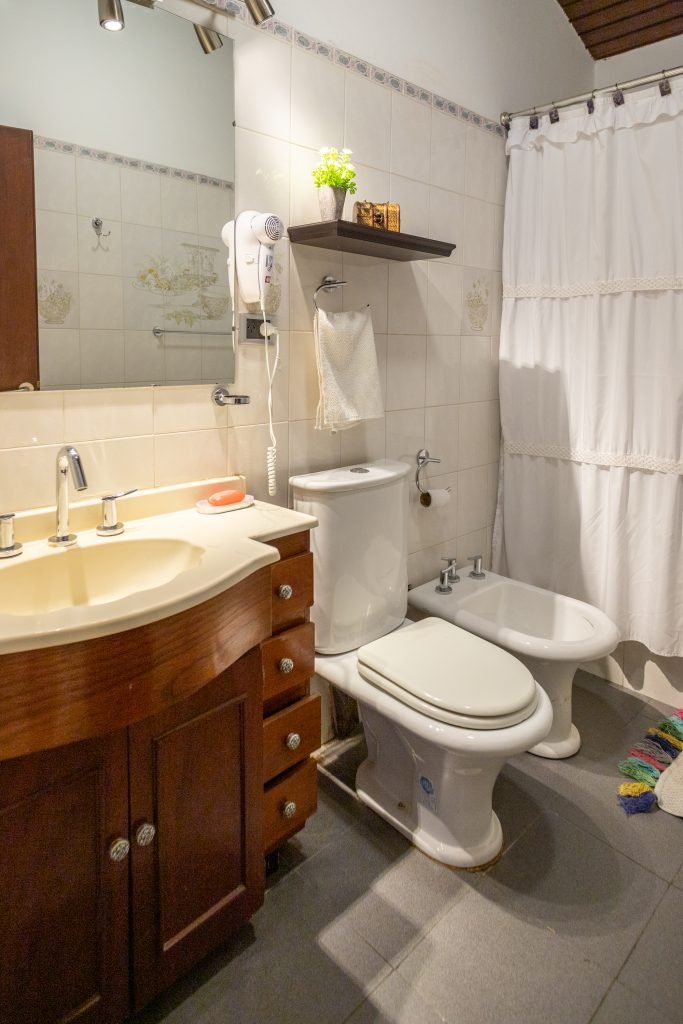 Casa con Patio, en B° Jardín Bótanico