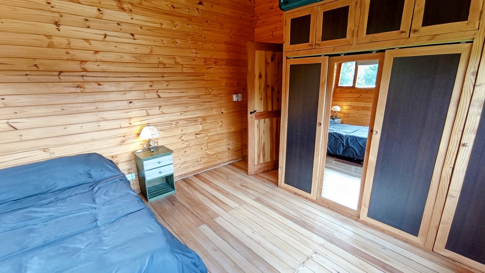 CASA CON PILETA Y PATIO