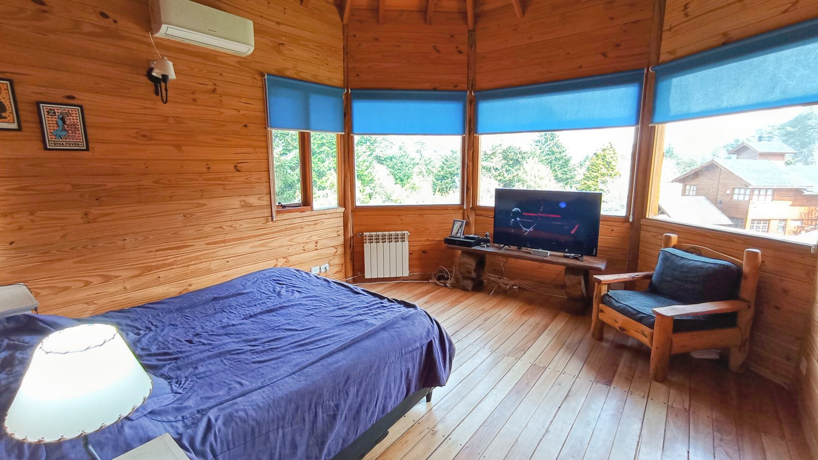 CASA CON PILETA Y PATIO