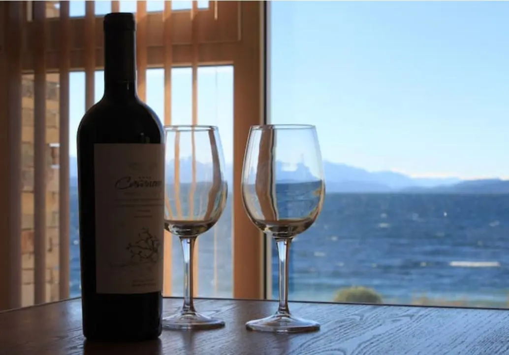 Alojamiento con Costa de Lago y Pileta Climatizada