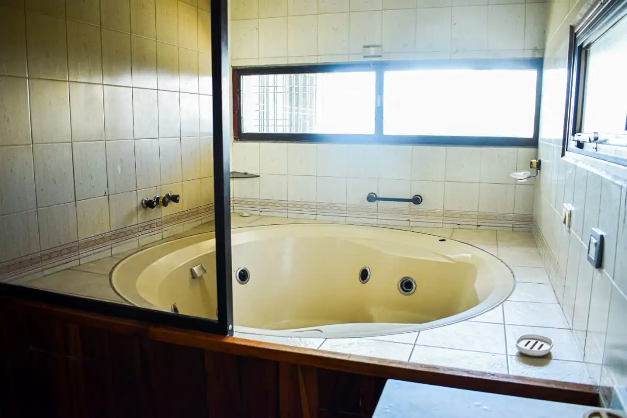 Casa con Vista al Lago y Pileta