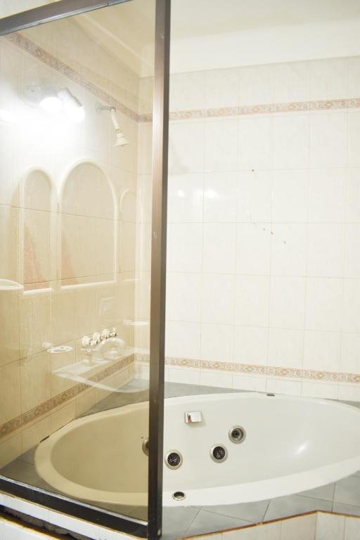 Casa con Vista al Lago y Pileta