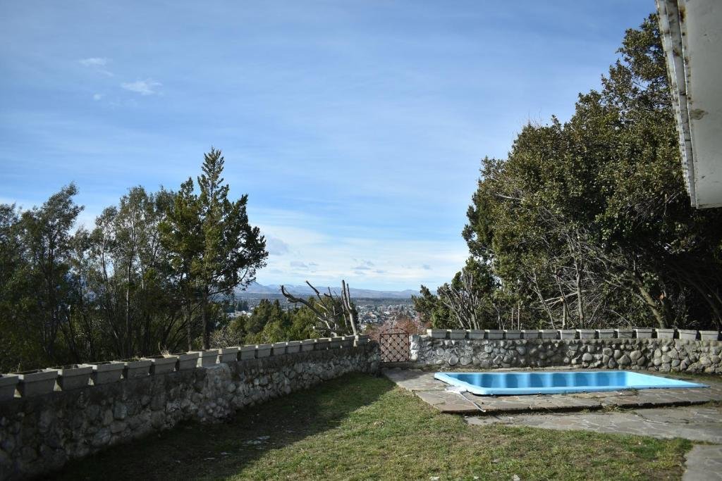 Casa con Vista al Lago y Pileta