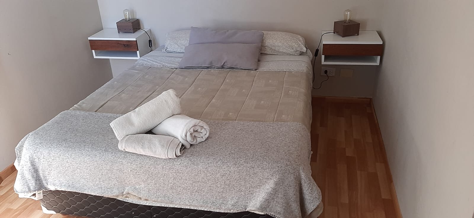 Departamento con Vista al Lago y Cochera, en el Centro