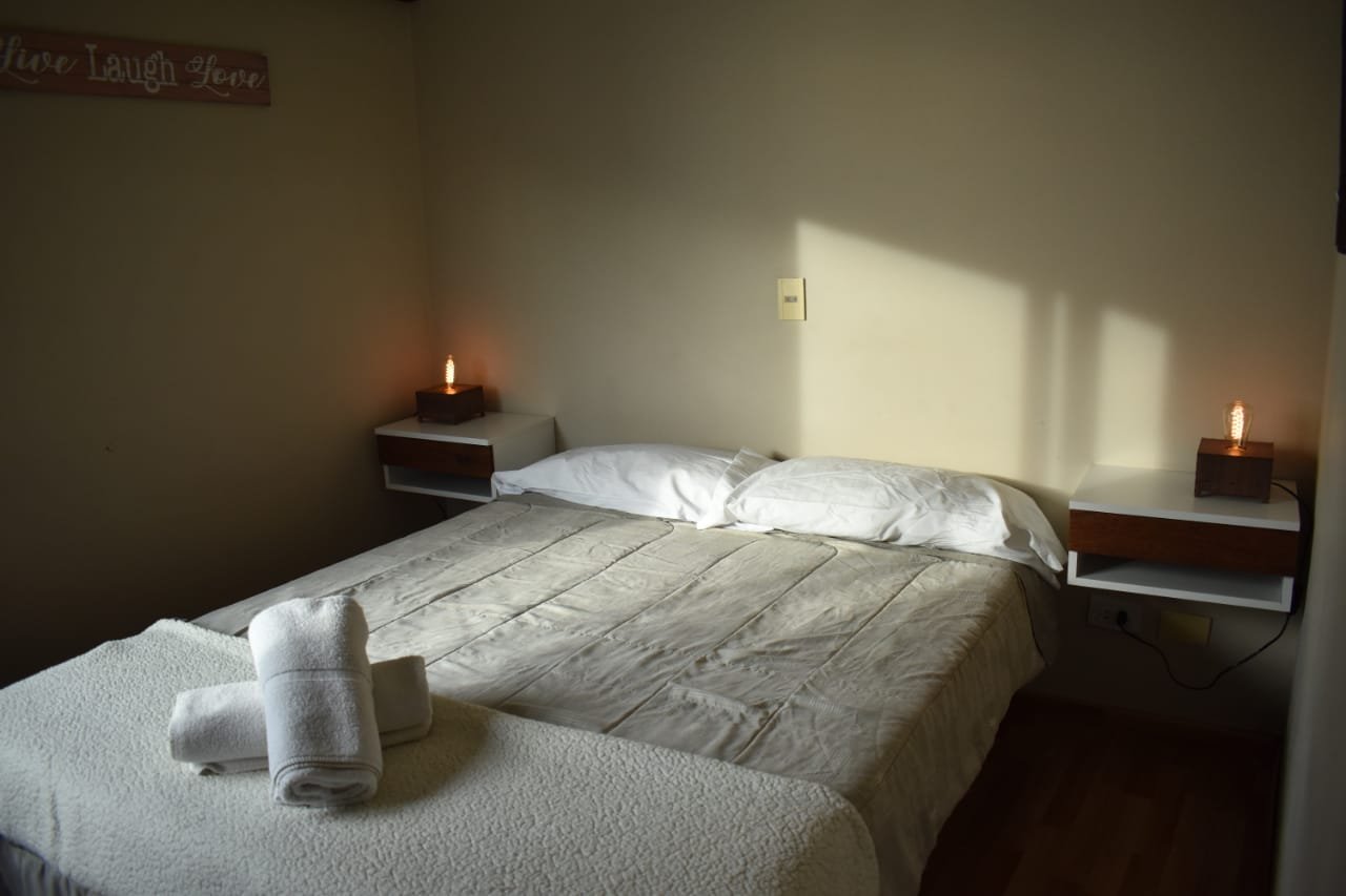 Departamento con Vista al Lago y Cochera, en el Centro