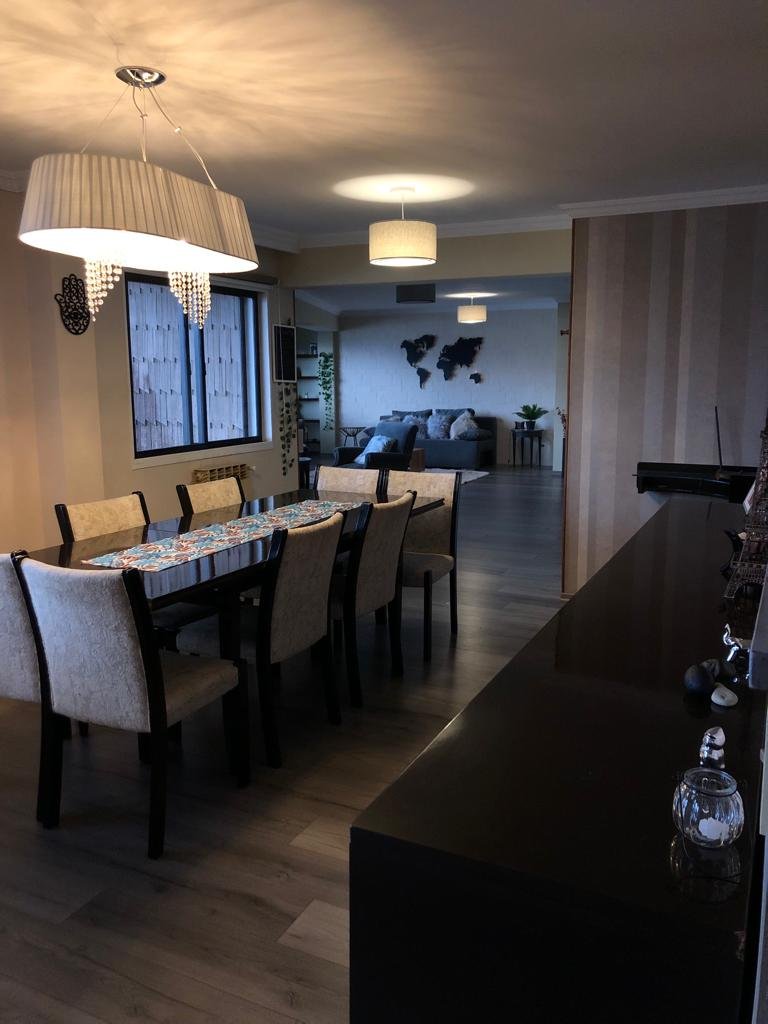 Departamento con Vista al Lago y Cochera.