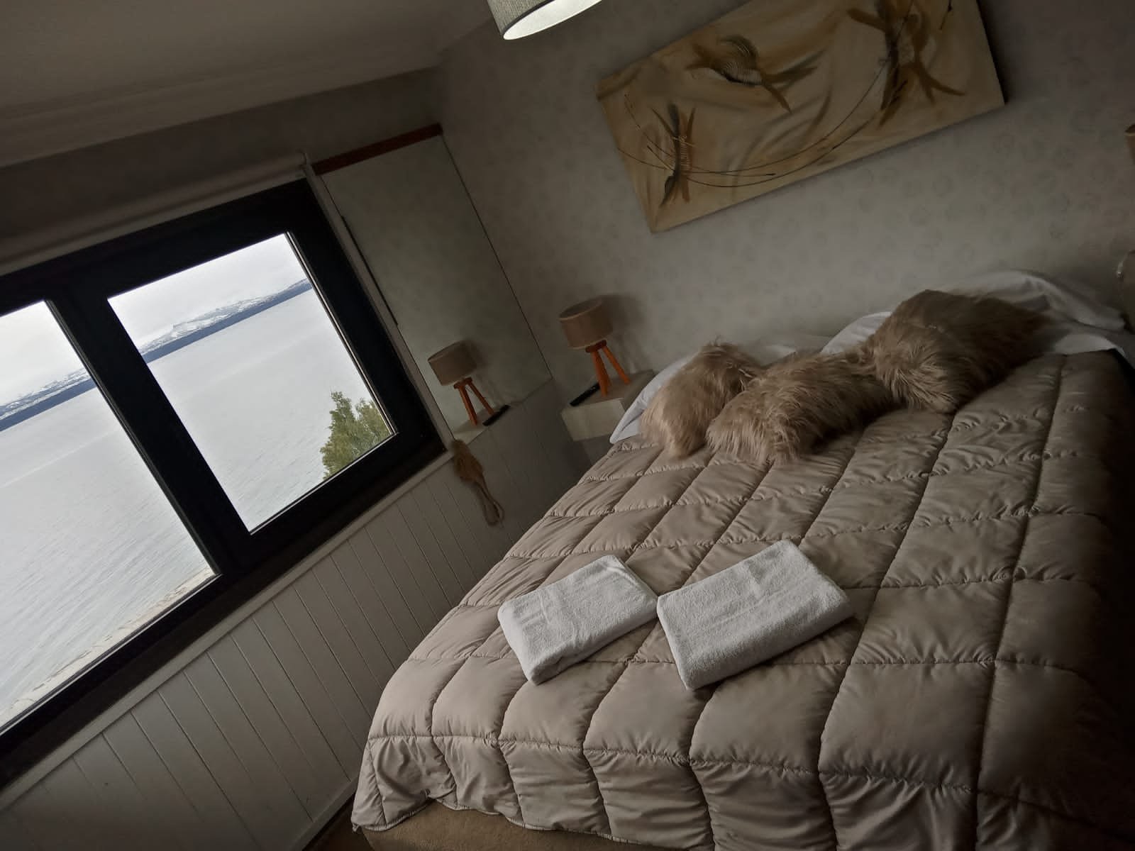 Departamento con Vista al Lago y Cochera.