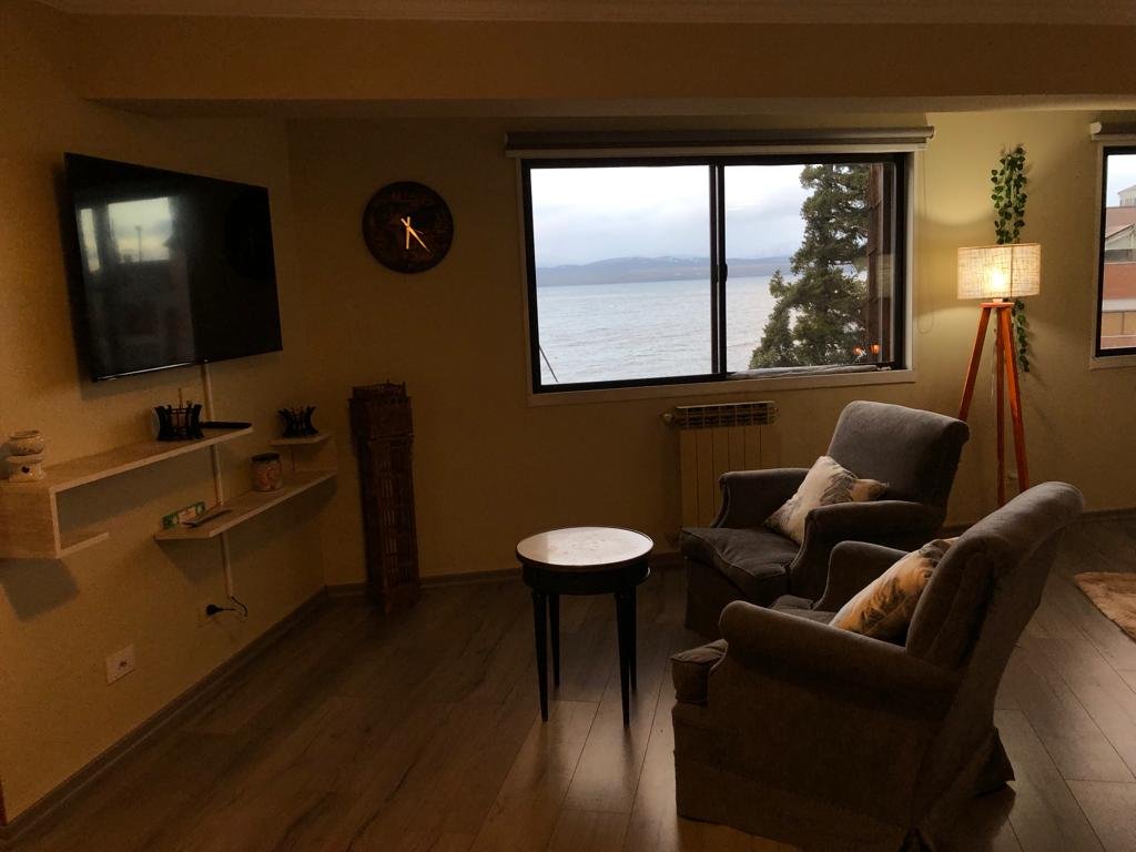 Departamento con Vista al Lago y Cochera.