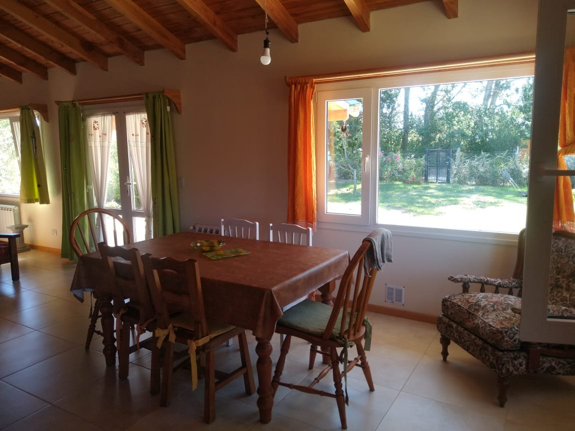 Cabaña con Patio y Parrilla