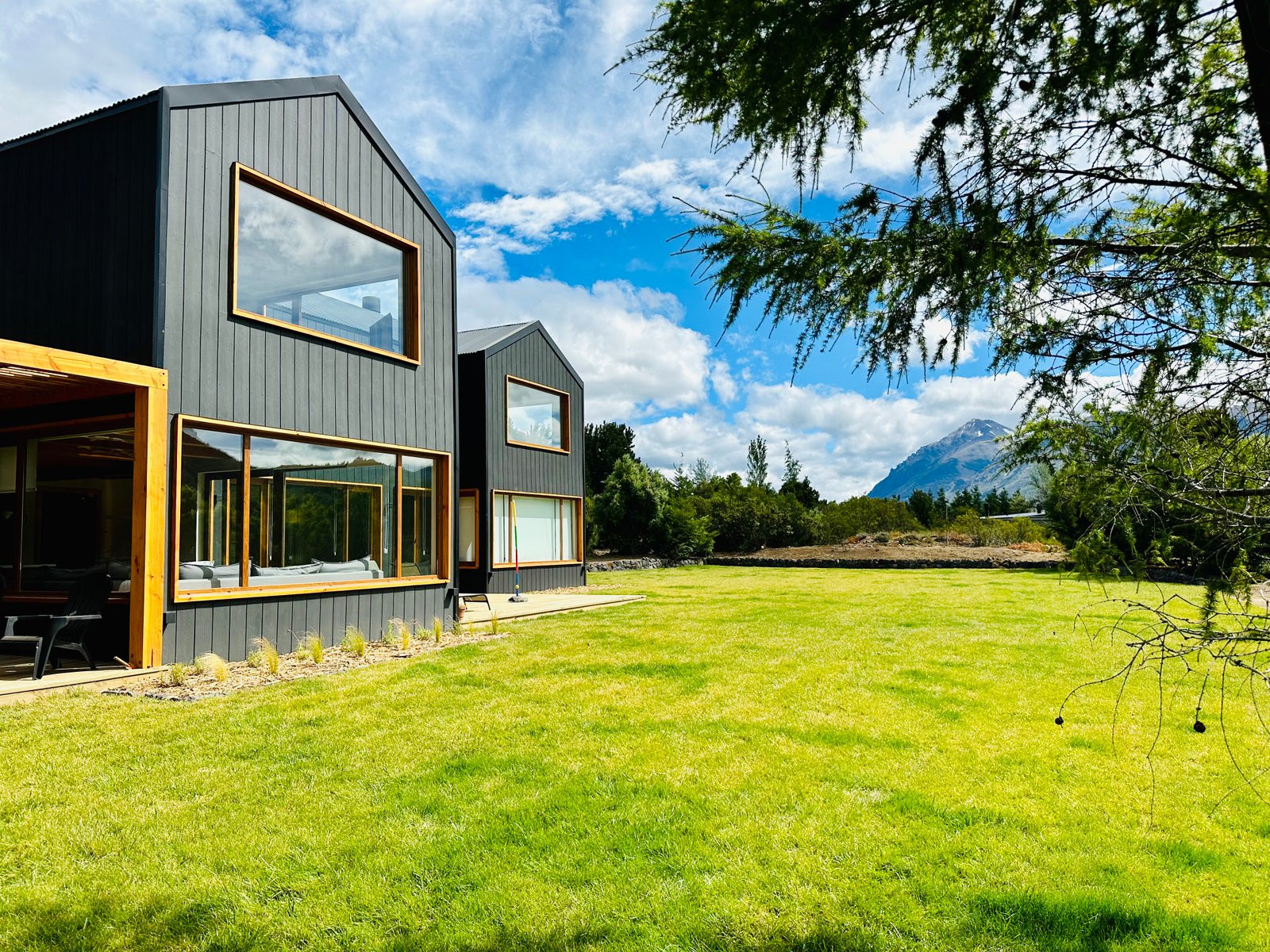 Casa Negra
