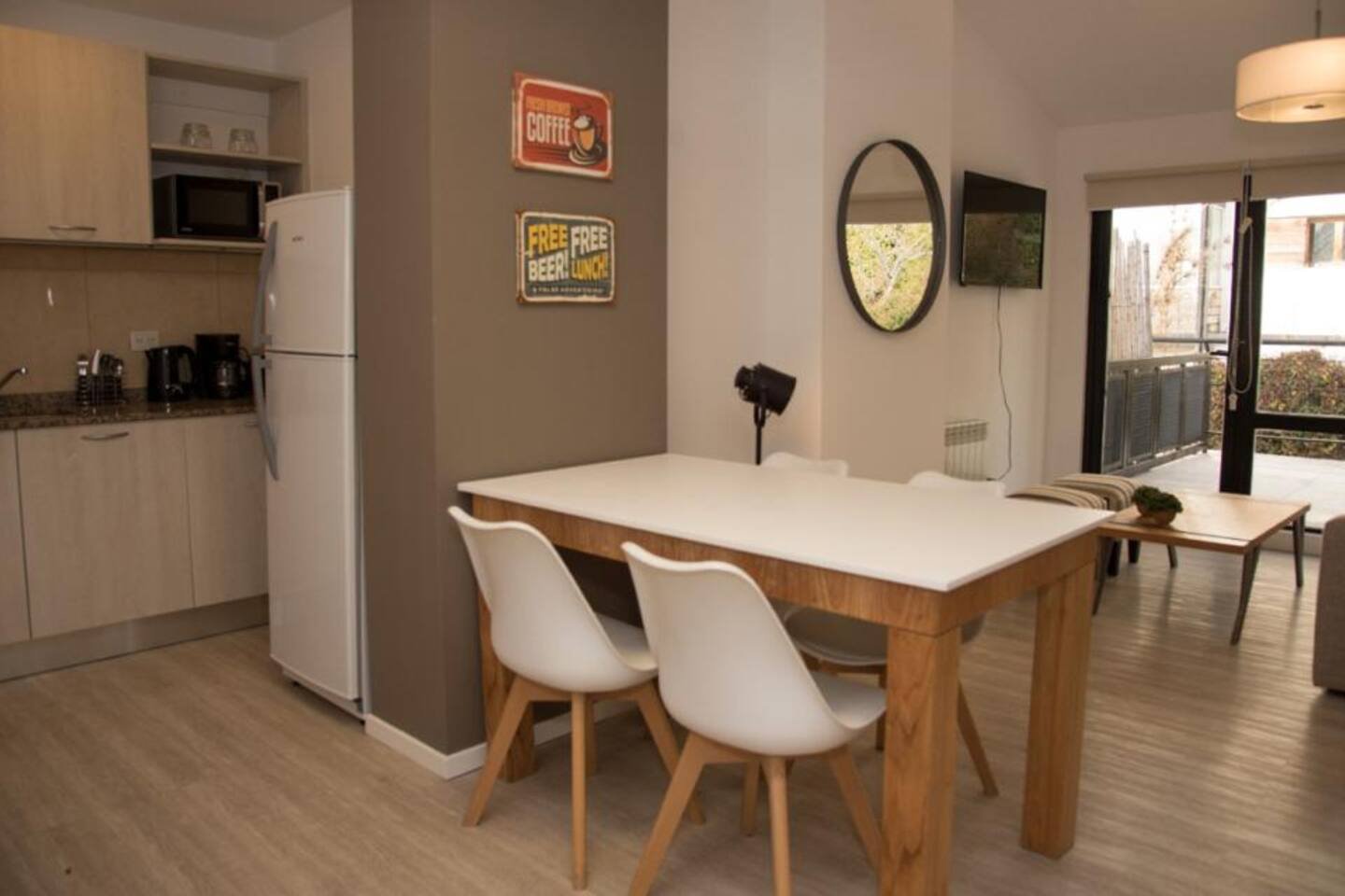 Monoambiente Amplio, con Vestidor y Terraza propia, en el Centro de Bariloche